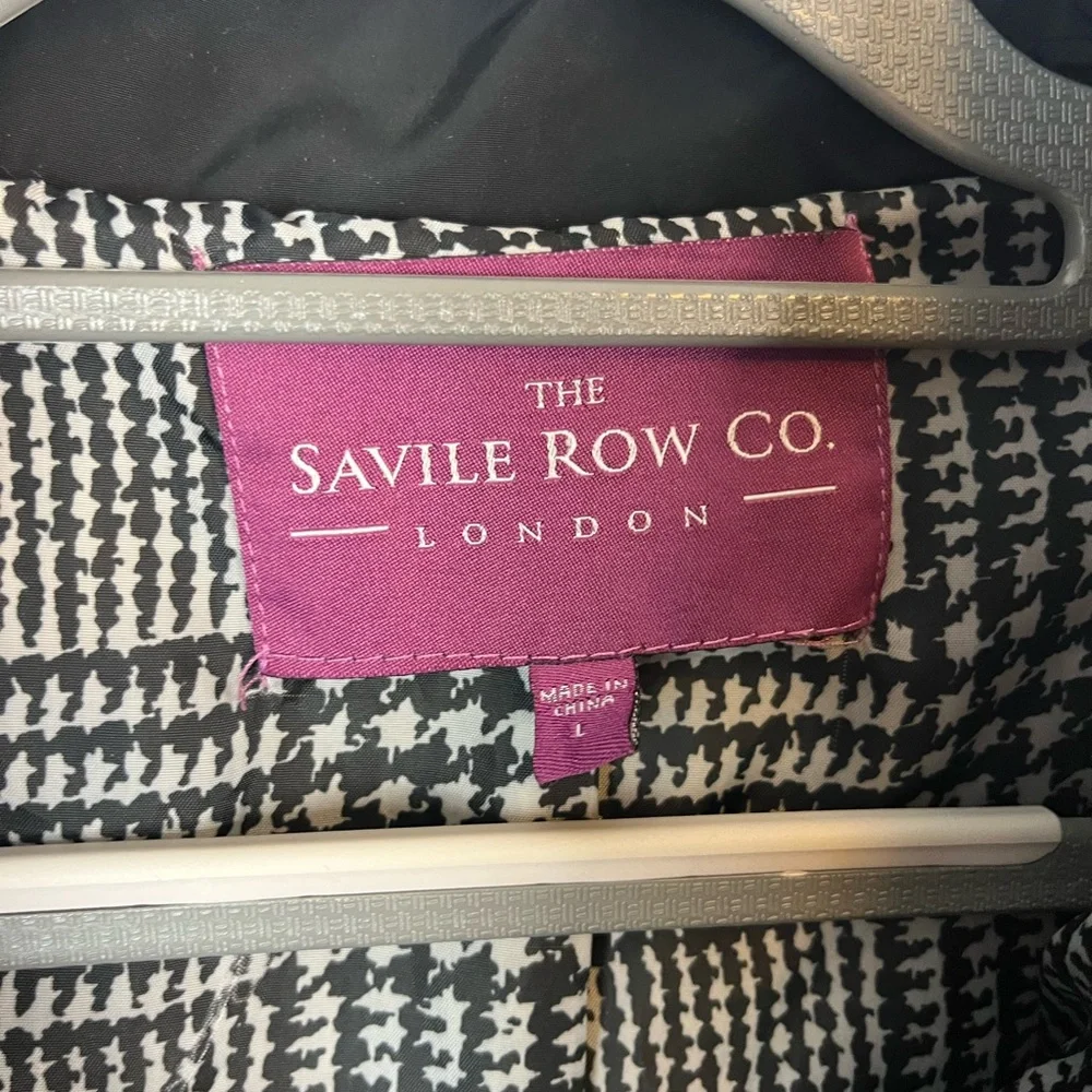 The Savile Row Co woman’s black‎ quilted jacket size large